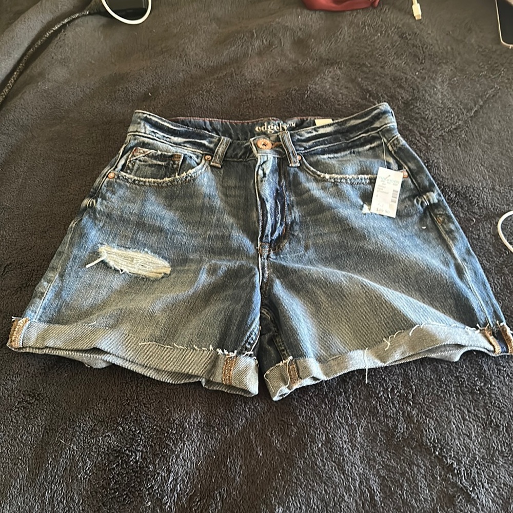 Edgley shorts never worn
